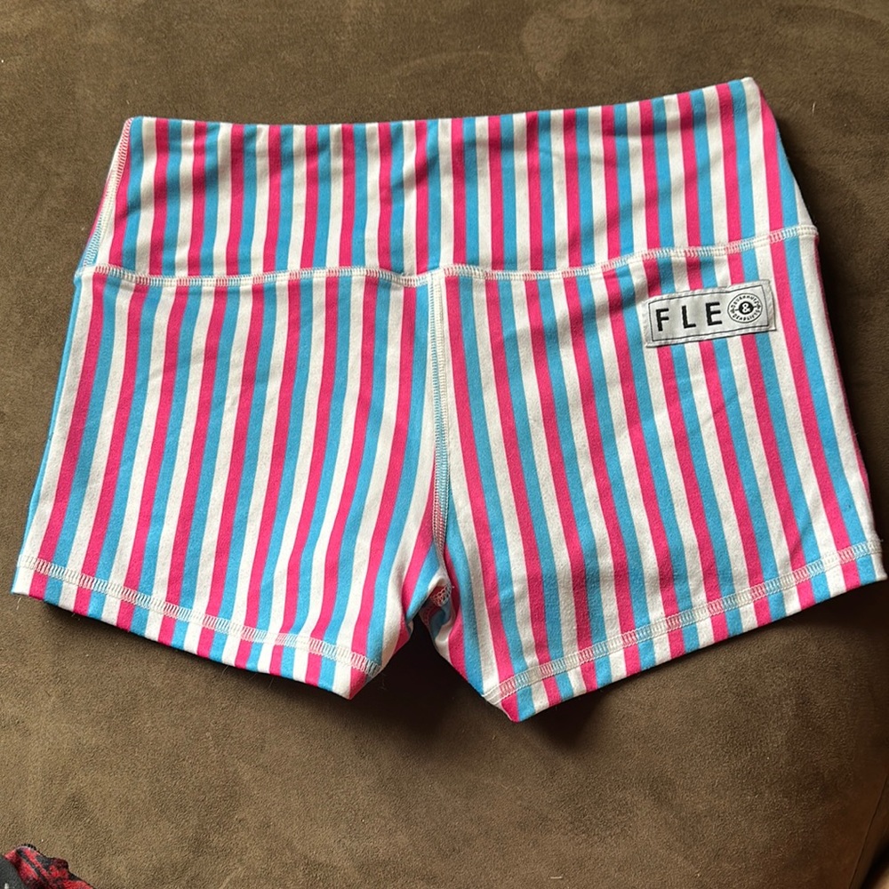 FLEO and donuts and dead lifts Collab size small